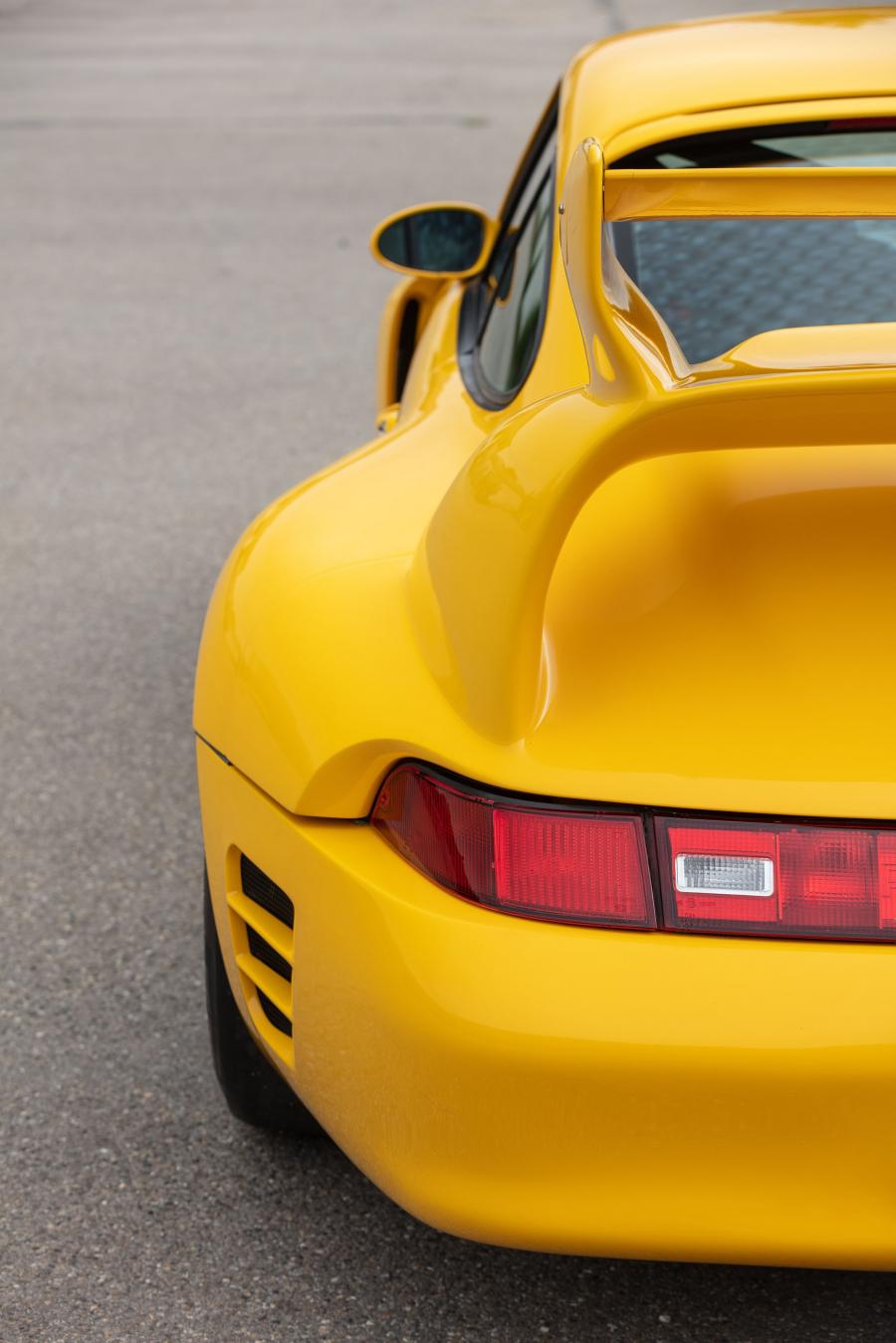 Детали экстерьера Ruf CTR2 Sport (993) 1997 года  (фото 16 из 92)